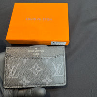 LV CARD HOLDER